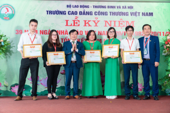 Tự hào người thầy mái trường Cao đẳng Công thương Việt Nam