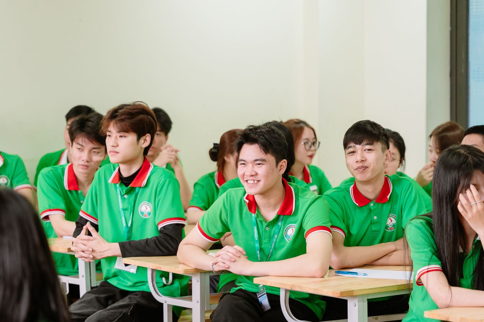 CÓ NÊN XÉT HỌC BẠ NGÀNH THƯƠNG MẠI ĐIỆN TỬ KHÔNG?