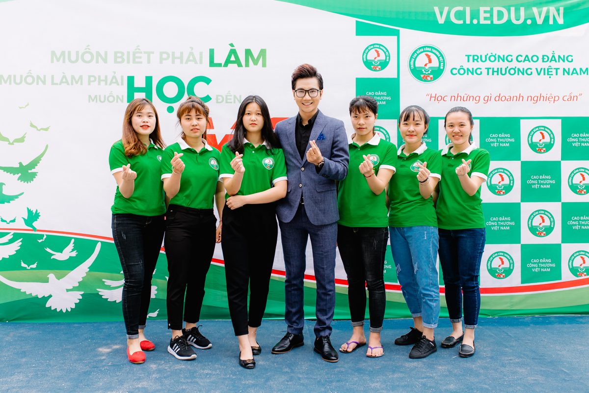 NGÀNH BÁO CHÍ HỌC GÌ VÀ HỌC Ở ĐÂU TỐT?