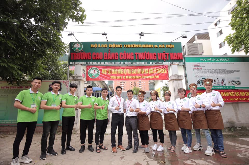 TUYỂN SINH CAO ĐẲNG QUẢN TRỊ KHÁCH SẠN