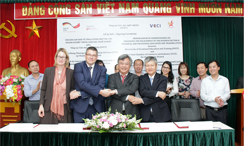 Tăng cường hợp tác ba bên để nâng cao chất lượng giáo dục nghề nghiệp